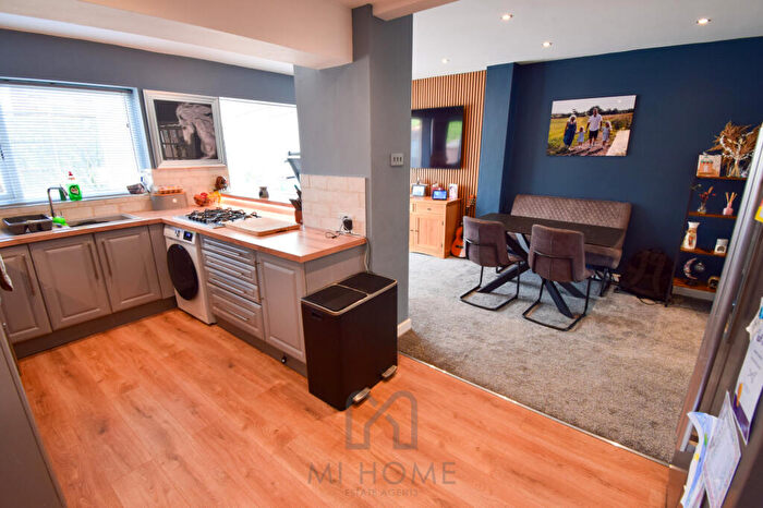 3 Bedroom Semi-Detached House For Sale In Ribble Avenue, Freckleton, Preston, PR4