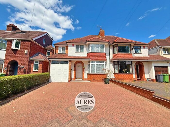 5 Bedroom Semi Detached House For Sale In Bridle Lane, Streetly, Sutton Coldfield, B74
