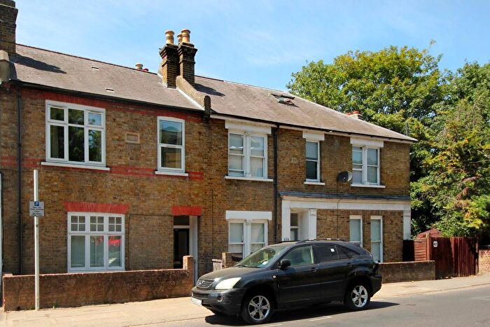 2 Bedroom Maisonette To Rent In St. Margarets Road, TW7