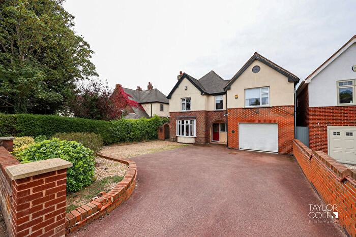 4 Bedroom Detached House For Sale In Comberford Road, Tamworth, B79