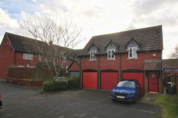 1 Bedroom Maisonette To Rent In Dales Close, LE12