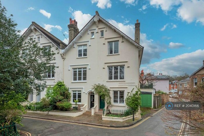 3 Bedroom Terraced House To Rent In Villas On The Heath, London, NW3