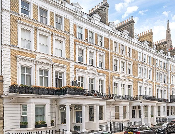 3 Bedroom Maisonette For Sale In Cranley Gardens, London, SW7