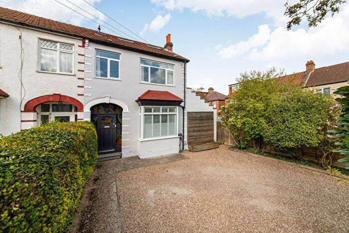 5 Bedroom Property For Sale In Loxton Road, Forest Hill, London, SE23