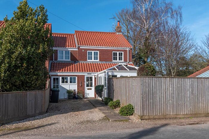 3 Bedroom Semi Detached House For Sale In Overy Road, Burnham Market, PE31