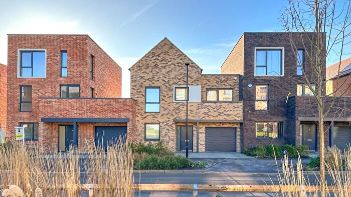4 Bedroom Link Detached House To Rent In Lady White Crescent, Oxford, Oxfordshire, OX2