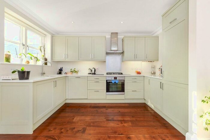 2 Bedroom Property To Rent In The Grove, Ealing Common, London, W5