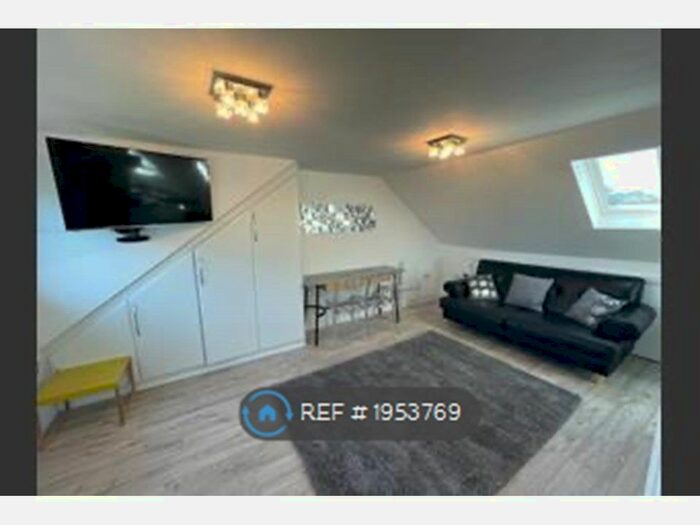 3 Bedroom Flat To Rent In Sussex Rd, Harrow, HA1