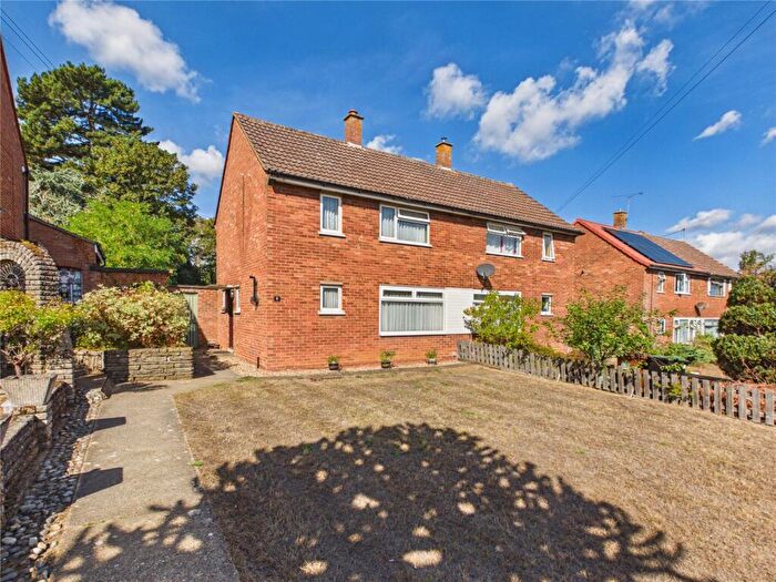 3 Bedroom Semi-Detached House For Sale In Maple Close, Ipswich, Suffolk, IP2