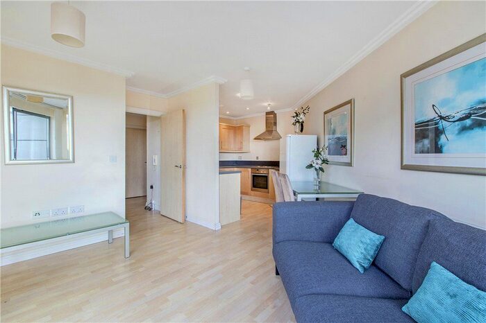 2 Bedroom Flat To Rent In Victoria Road, North Acton, W3