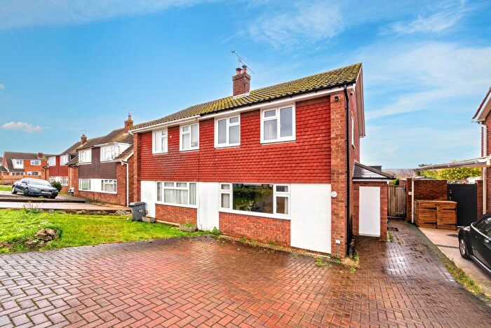 3 Bedroom Semi Detached House For Sale In Cedar Road, Sturry, CT2