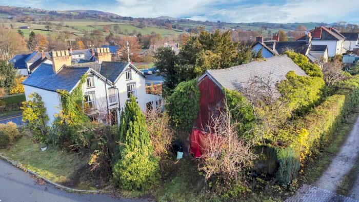 4 Bedroom Detached House For Sale In Penybontfawr, Oswestry, SY10