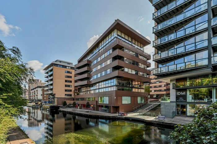 2 Bedroom Flat To Rent In Gainsborough Studios West, Islington, London, N1