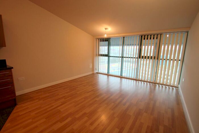 1 Bedroom Apartment To Rent In Ocean Crescent, City Centre *Zero Deposit Guarantee Available*, PL1