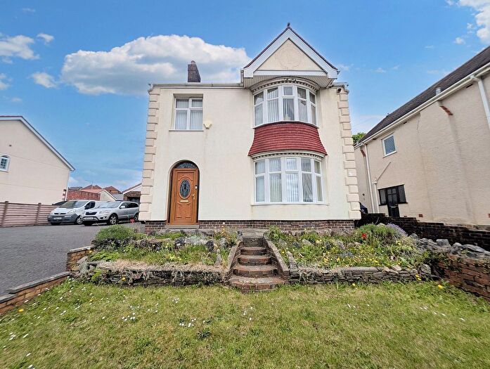3 Bedroom Detached House For Sale In Birchgrove Road, Birchgrove, Swansea, SA7
