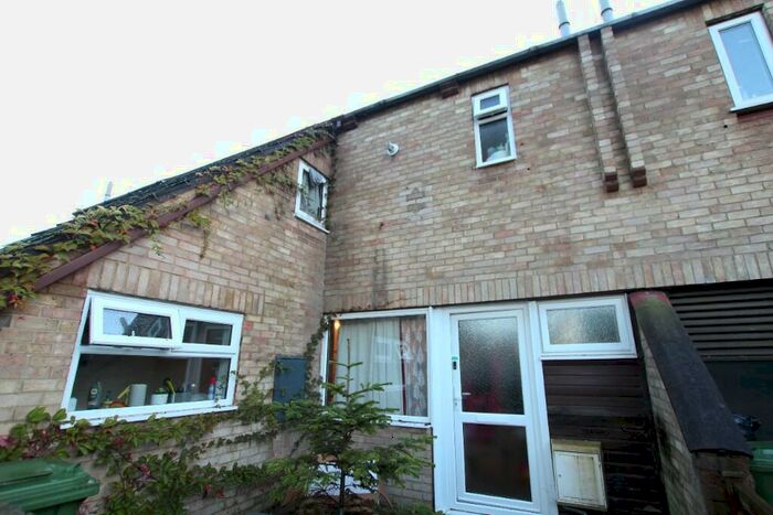 3 Bedroom Terraced House To Rent In Broomfields, Basildon, Essex, SS13