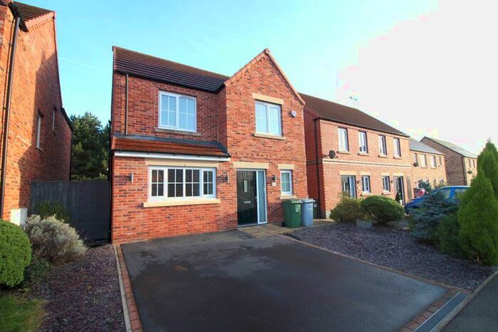 3 Bedroom Detached House To Rent In Kingfisher Way, Ollerton, NG22