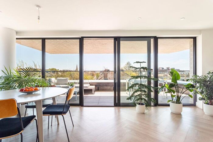 2 Bedroom Apartment For Sale In Tate Residences, Hove, BN3