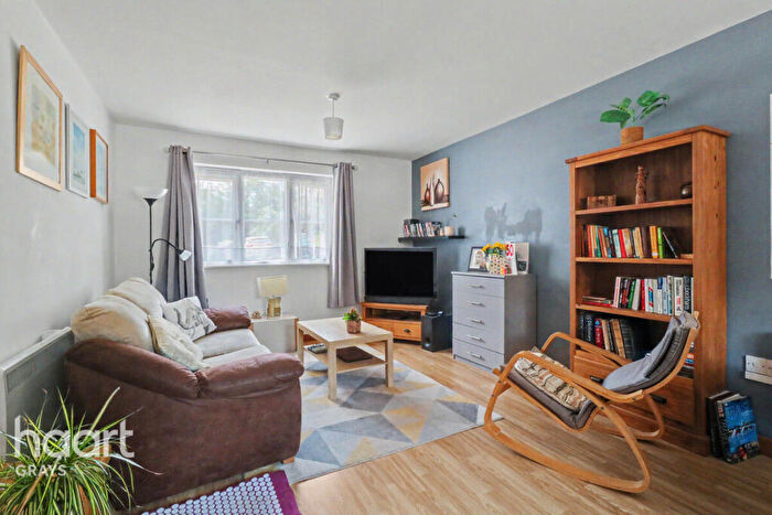 1 Bedroom Flat For Sale In Kendal, Purfleet, RM19