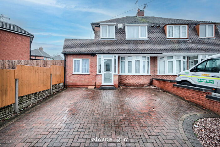 3 Bedroom Semi Detached House For Sale In Hollydale Road, Erdington, B24