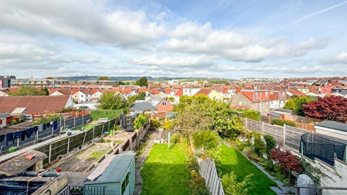 3 Bedroom Terraced House For Sale In Thanet Road, Bedminster, BS3