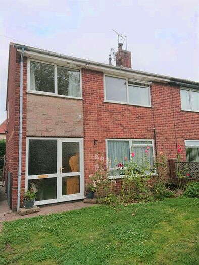 3 Bedroom Semi-Detached House To Rent In Morton Road, Pilsley, S45