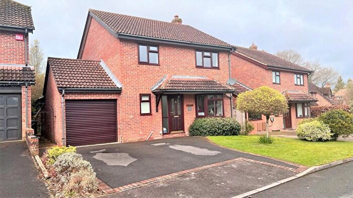 4 Bedroom Detached House To Rent In Head Down, Petersfield, Hampshire, GU31