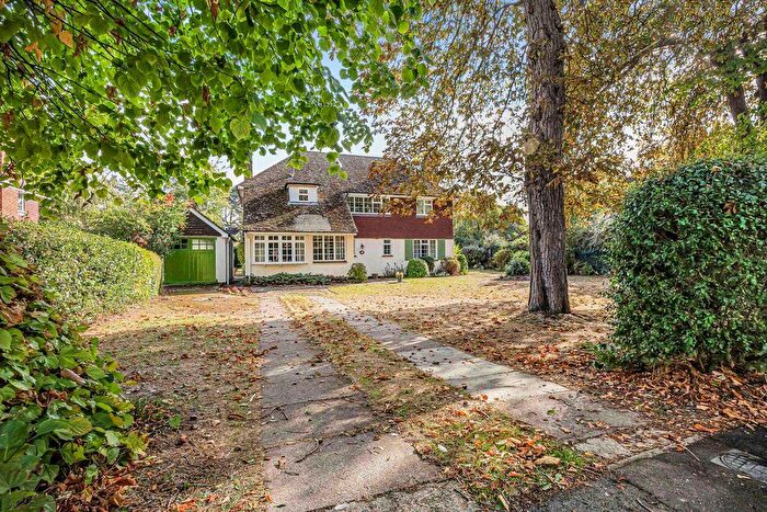 4 Bedroom Detached House For Sale In Merdon Cottage, Goring On Thames, Oxfordshire, RG8