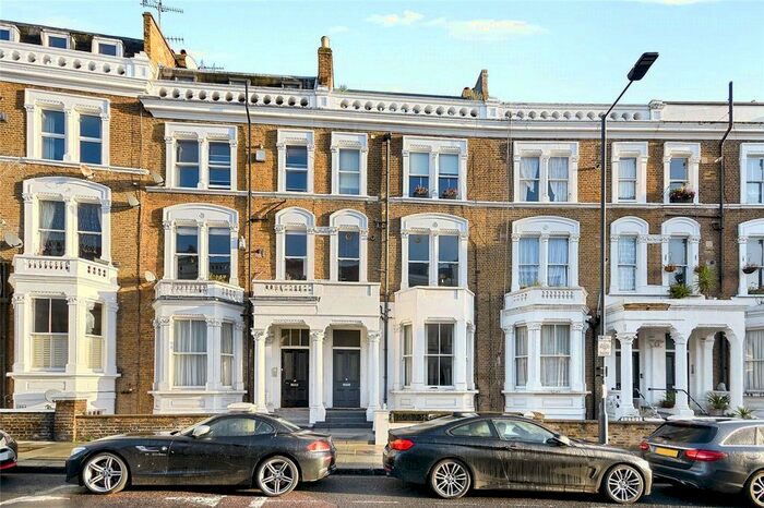 2 Bedroom Flat To Rent In Sinclair Road, Brook Green, London, W14