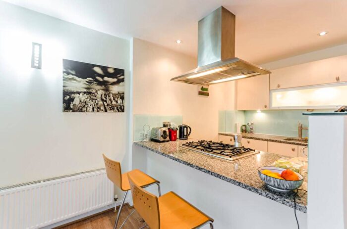 1 Bedroom Flat To Rent In Cold Harbour, Canary Wharf, London, E14