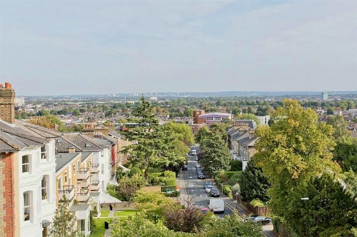 1 Bedroom Flat To Rent In Thornton Hill, London, SW19