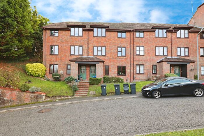 1 Bedroom Maisonette For Sale In Stoney Grove, Chesham, HP5
