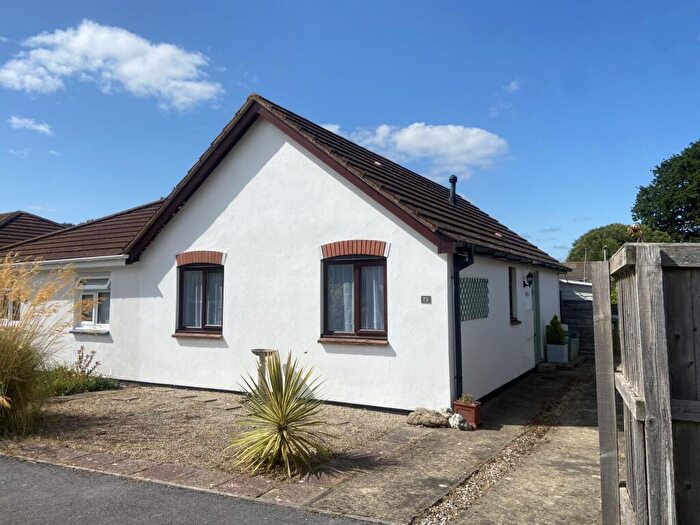 2 Bedroom Bungalow For Sale In Heywood Drive, Starcross, EX6