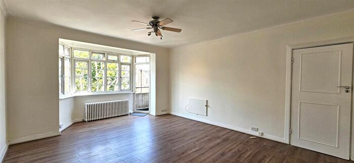 1 Bedroom Apartment To Rent In Greville Place, St Johns Wood, NW6