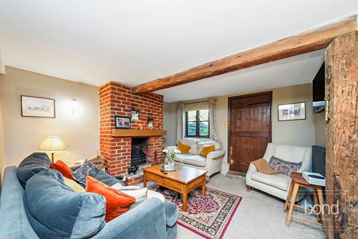 3 Bedroom Cottage For Sale In Runsell Green, Danbury, CM3