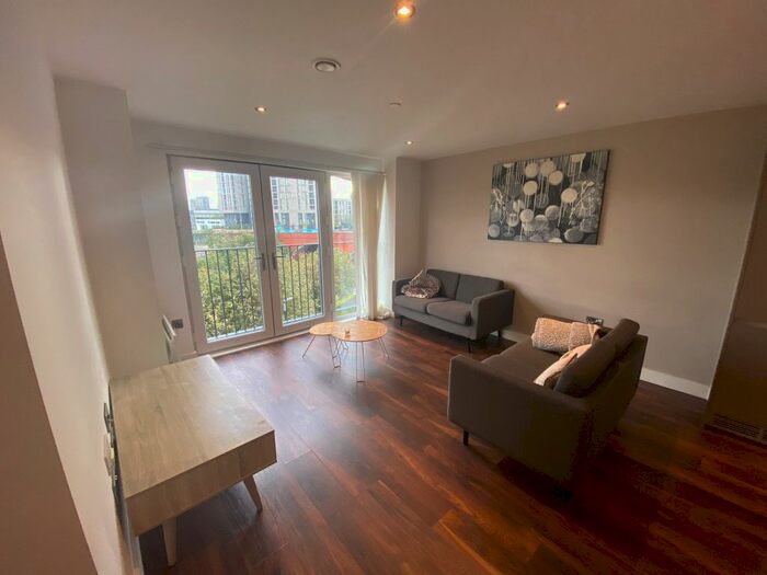 2 Bedroom Flat To Rent In Ordsall Lane, Salford, M5