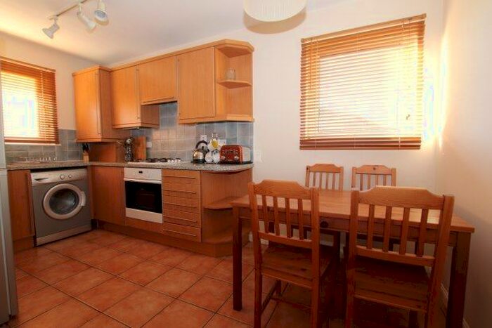 2 Bedroom Flat To Rent In Hutton Drive, East Kilbride, G74
