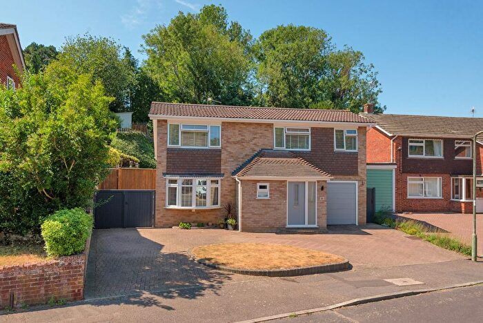 3 Bedroom Detached House For Sale In Chapman Avenue, Maidstone, ME15