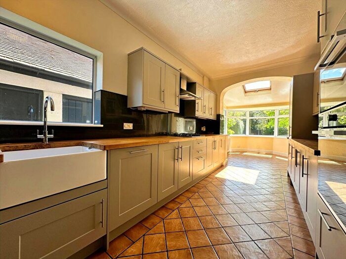 5 Bedroom Detached House To Rent In Rookery Road, Southport, PR9