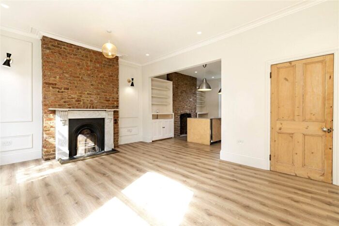 3 Bedroom Apartment To Rent In Englefield Road, London, N1