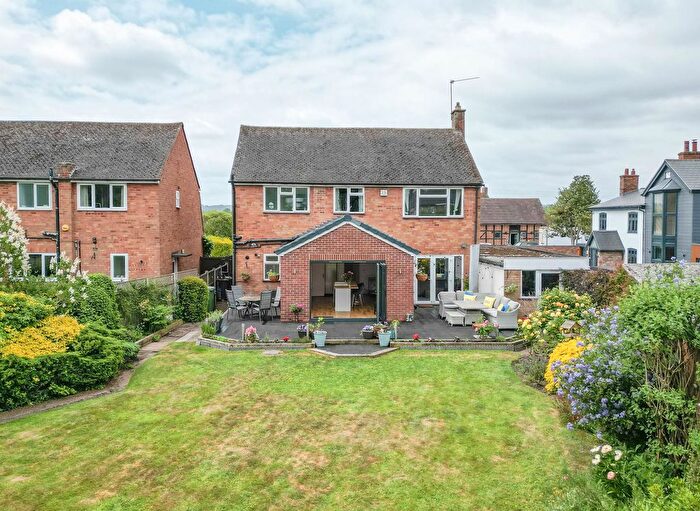 4 Bedroom Detached House For Sale In Bromsgrove Road, Studley, B80