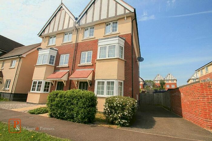 4 Bedroom Semi-Detached House To Rent In Blade Road, Colchester, Essex, CO4