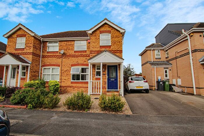 3 Bedroom Semi-Detached House To Rent In Goodwood Grove, York, YO24