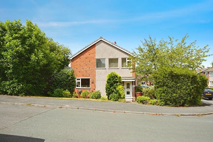 3 Bedroom Semi-Detached House For Sale In Ashdene Drive, Crofton, Wakefield, WF4