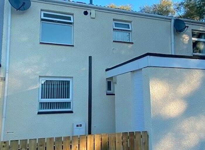 3 Bedroom Mid Terraced House For Sale In Stiles Farm, Antrim, BT41
