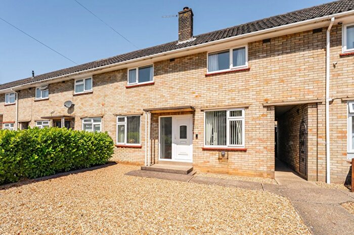 3 Bedroom Semi-Detached House For Sale In Paine Road, Heartsease, NR7