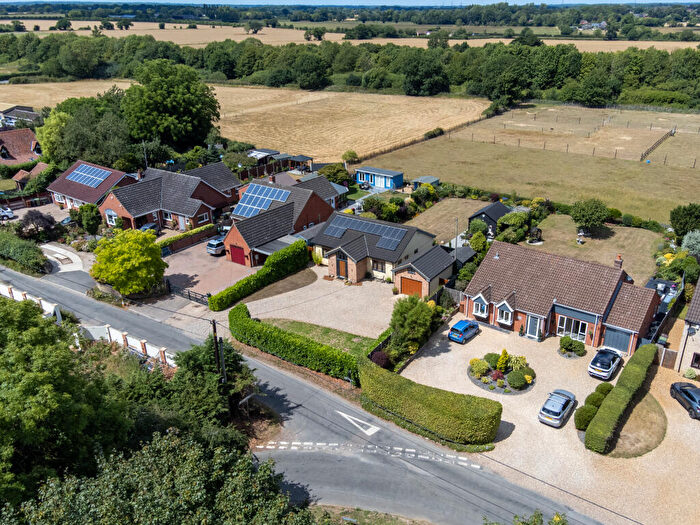 3 Bedroom Bungalow For Sale In Low Street, Ketteringham, Wymondham, NR18