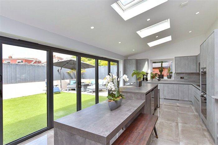 5 Bedroom Detached House For Sale In Millyard Crescent, Woodingdean, Brighton, East Sussex, BN2