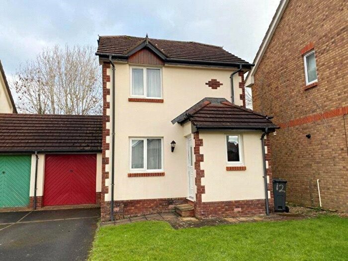 2 Bedroom Detached House To Rent In Pathfield Close, Roundswell, Barnstaple, Devon, EX31