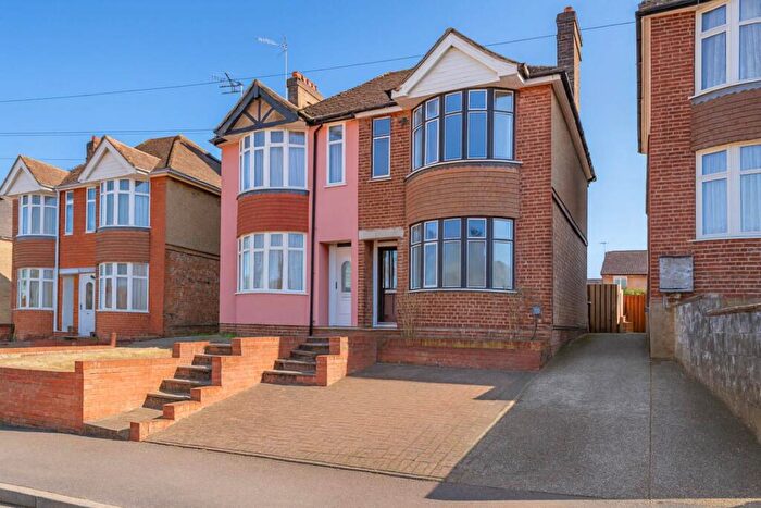 3 Bedroom Semi Detached House To Rent In Grove Lane, Ipswich, Suffolk, IP4